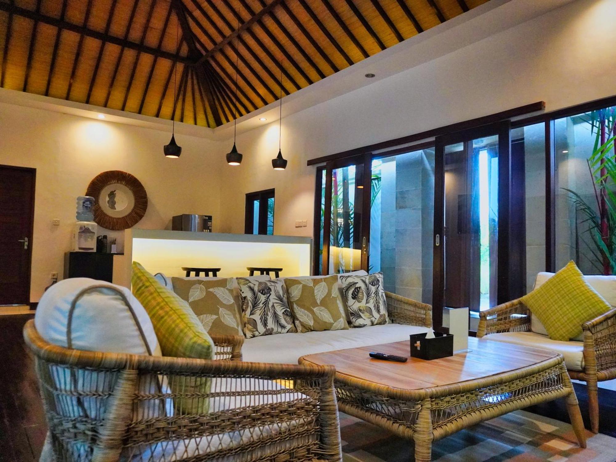 West Indies Ubud, Close To Center