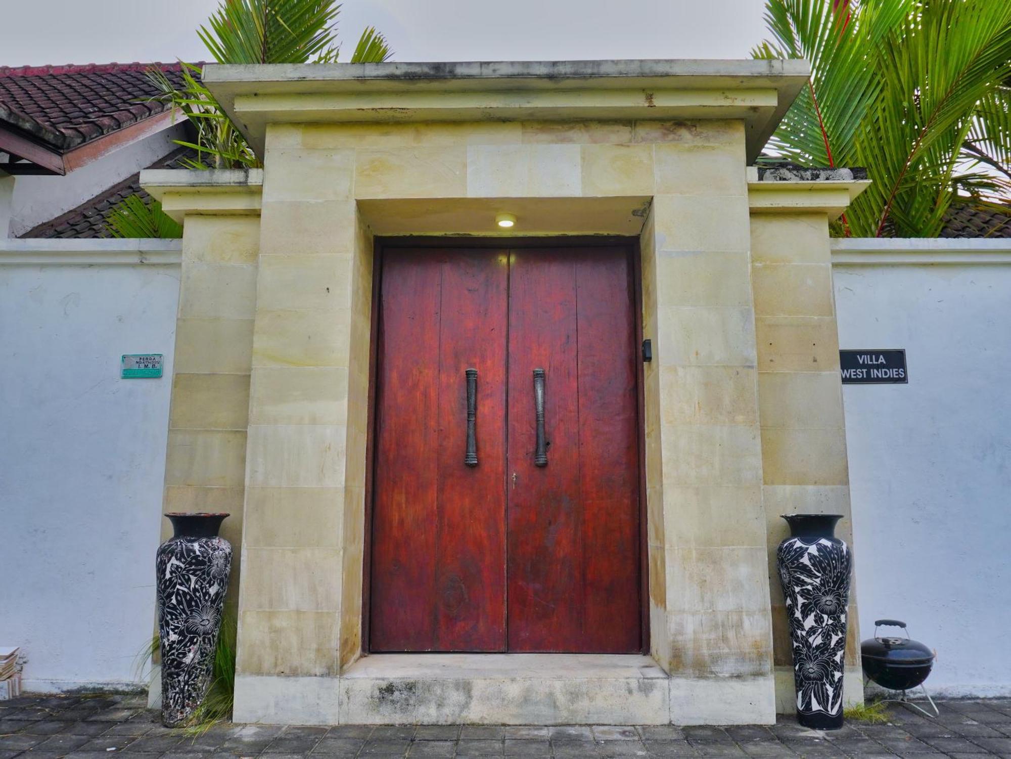 West Indies Ubud, Close To Center *